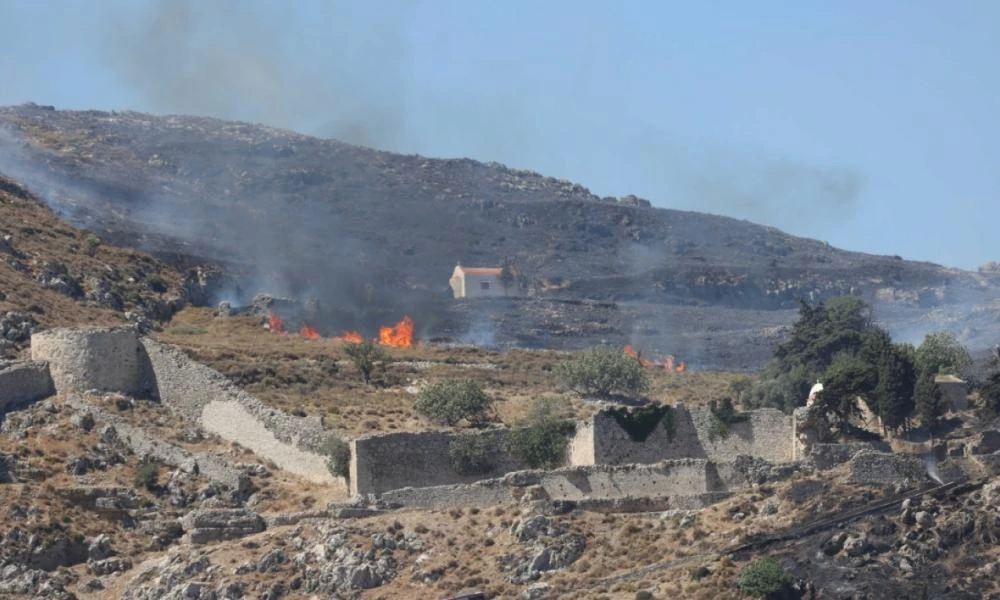 Ηράκλειο: Κάηκαν 157 στρέμματα από την φωτιά στο χωριό Άνω Άκρια